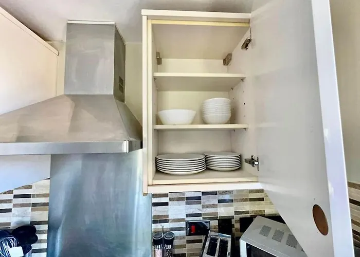 Lovely Two Bed Flat