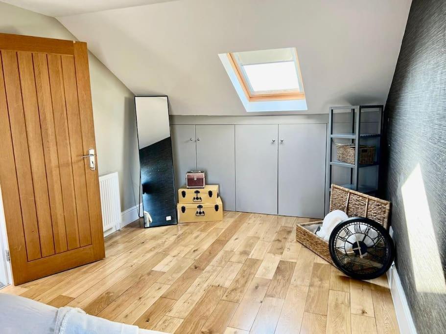 Lovely Two Bed Flat * London