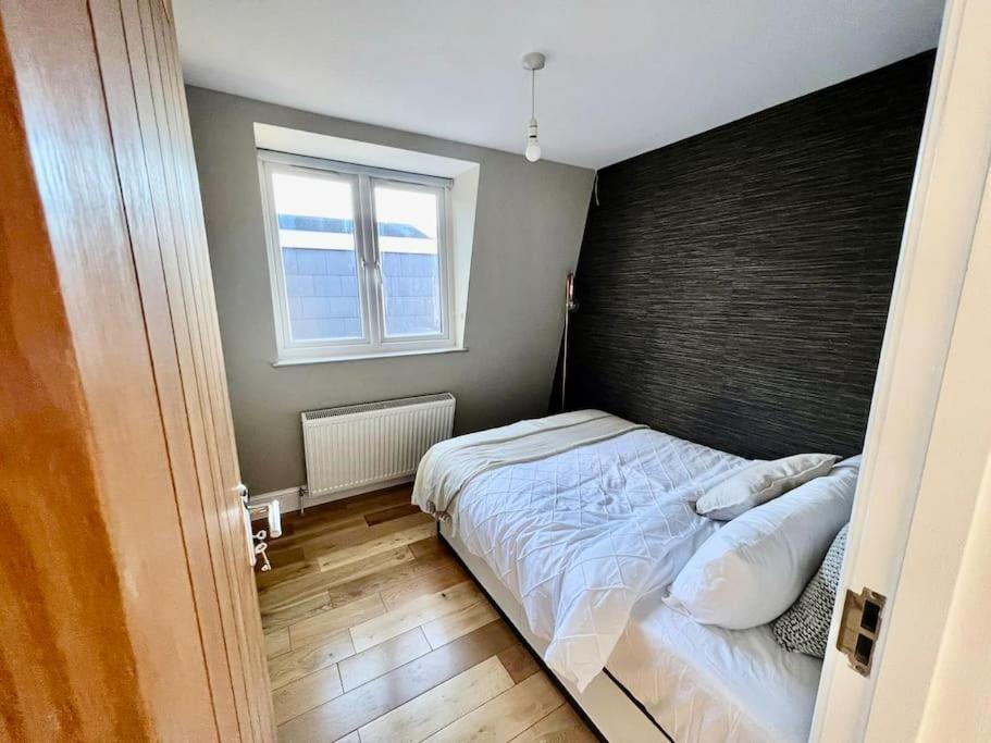 Apartment Lovely Two Bed Flat London