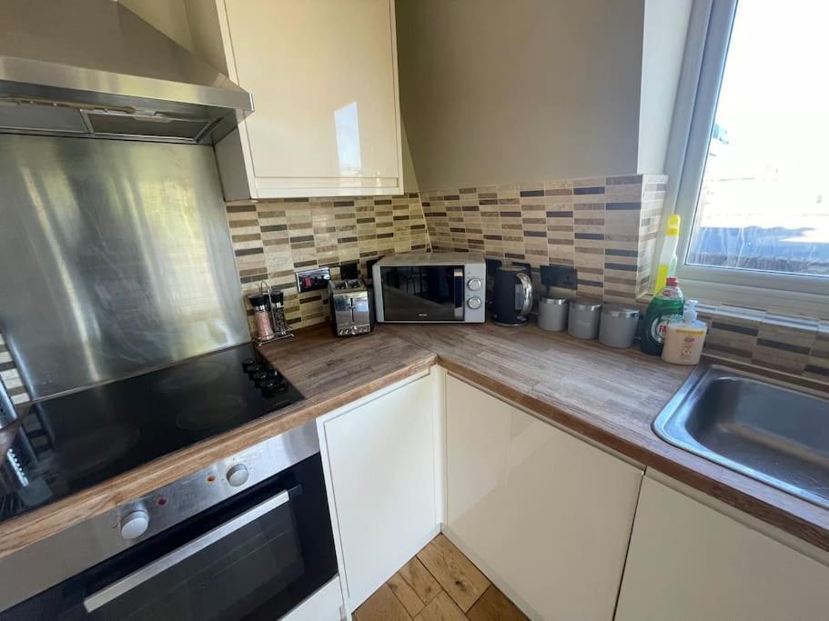 Lovely Two Bed Flat